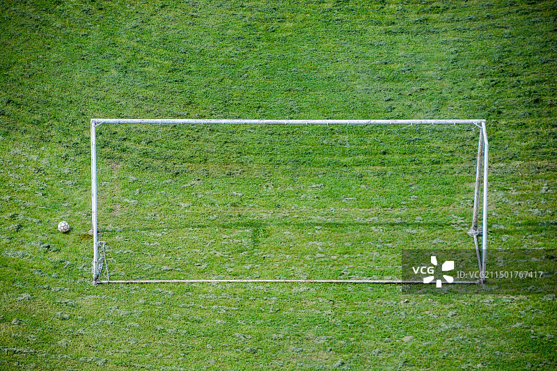 一个足球和球框图片素材