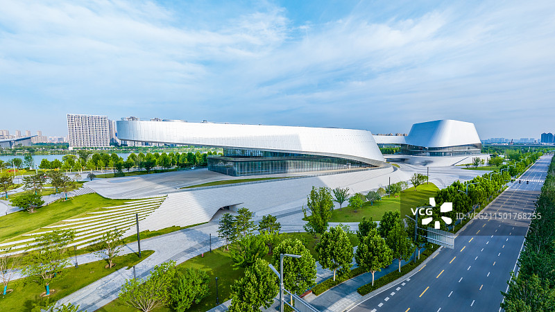 西安市浐灞生态区奥体航拍长安云图片素材