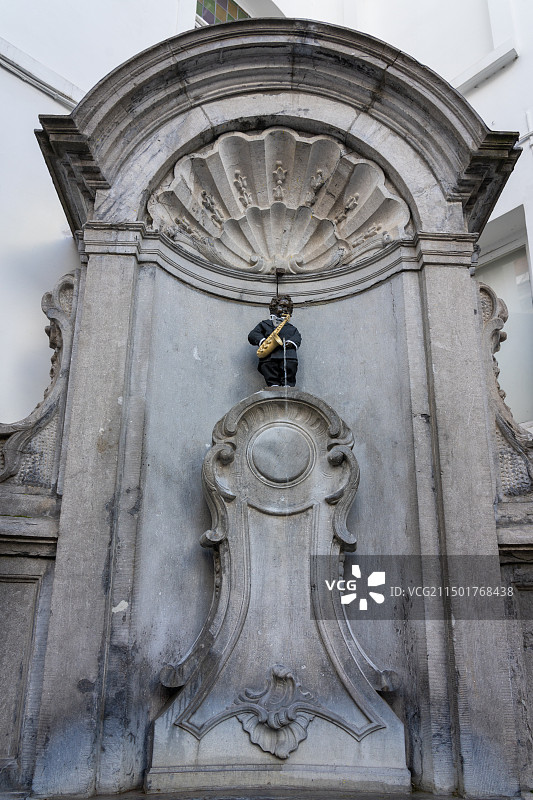 布鲁塞尔小于连（又称撒尿小童像）雕像图片素材