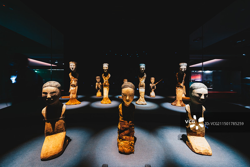 辛追墓（长沙马王堆一号墓）出土，湖南博物院藏文物——奏乐俑/舞俑/歌俑（西汉时期）图片素材