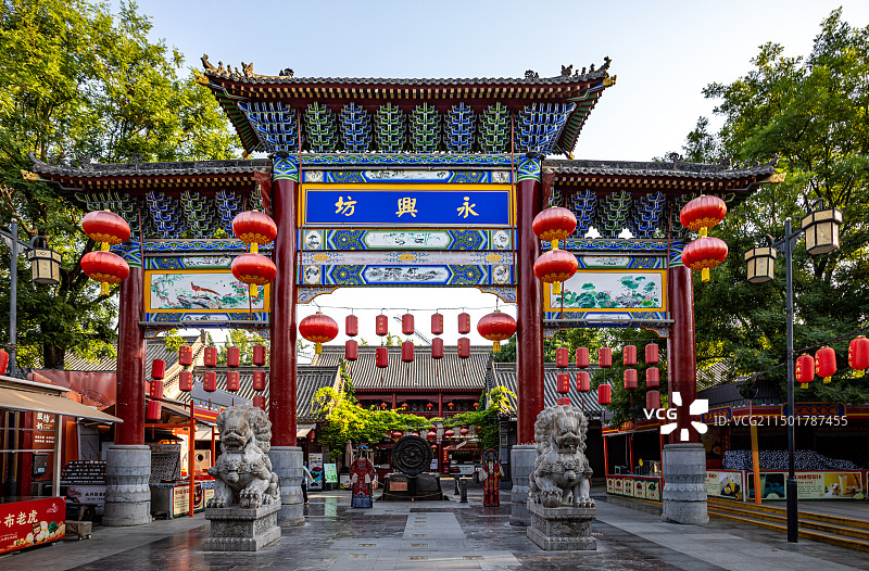 夏天清晨无人的陕西西安永兴坊建筑景观与摔碗酒民俗文化非物质文化遗产图片素材