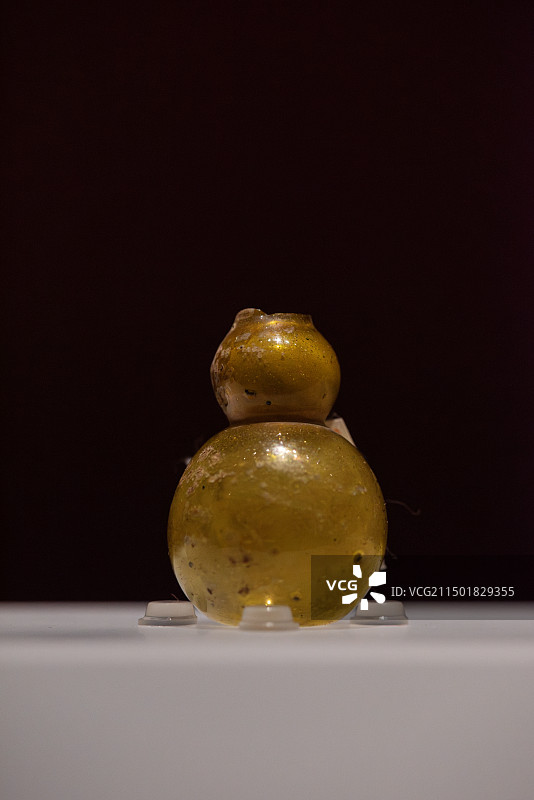 定州博物馆收藏的北宋时期文物琉璃葫芦图片素材