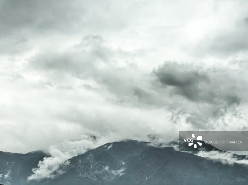 青海省湟中县扎哈公路一景图片素材