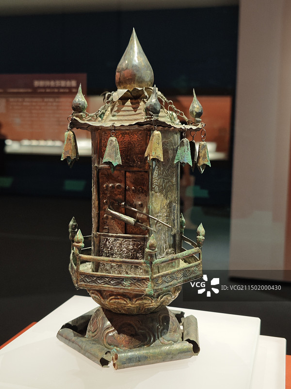 鎏金錾花舍利银塔吴文化博物馆新九州展览定州展图片素材