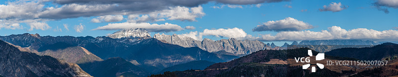哈巴雪山图片素材