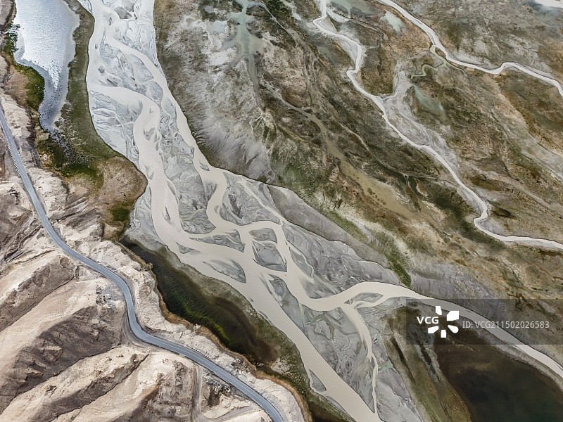 新疆喀什地区阿克陶县木吉火山湿地保护区航拍风光图片素材