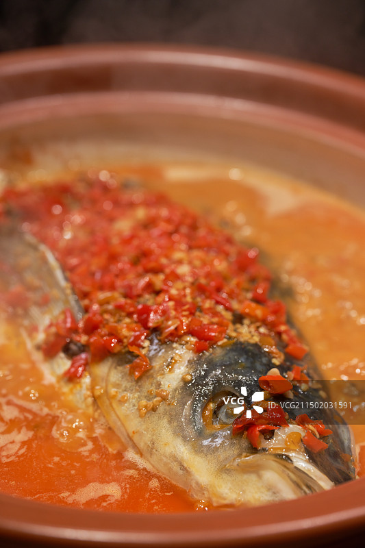 湘菜剁椒鱼头火锅图片素材
