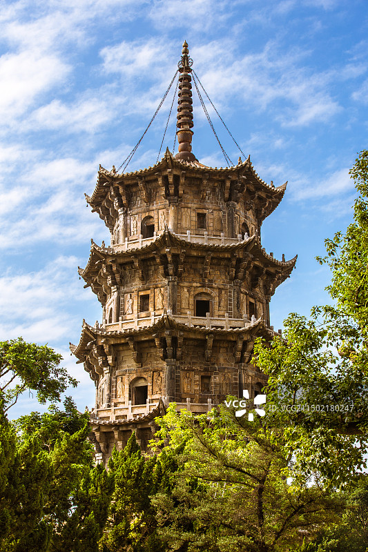 中国福建省泉州市开元寺镇国塔和仁寿塔景观图片素材