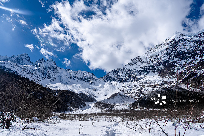 神山梅里雪山图片素材
