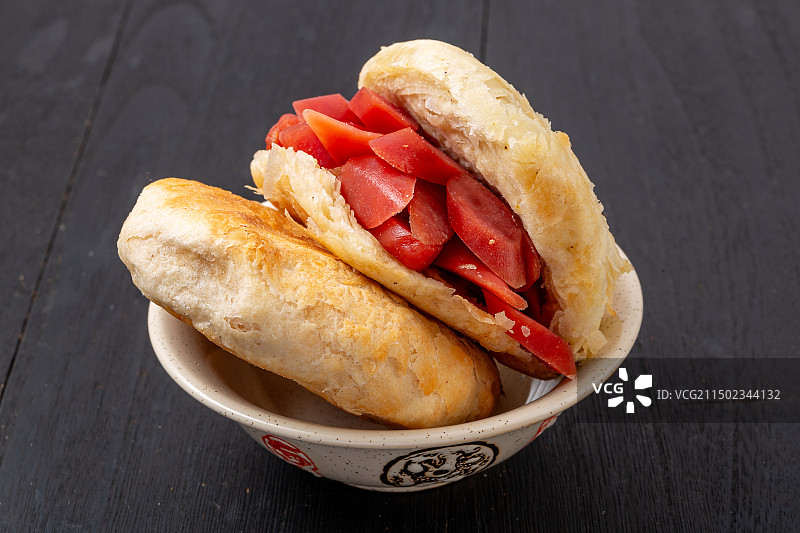 烧饼夹腊肠图片素材