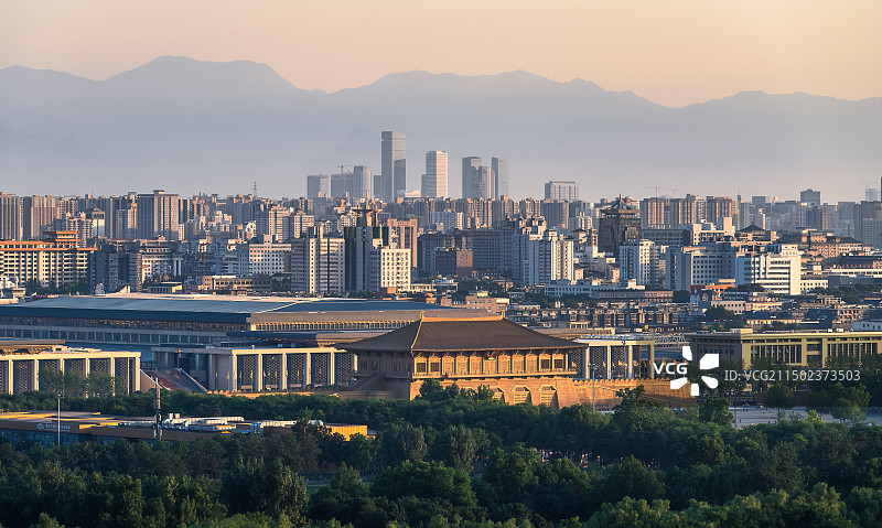 西安丹凤门与CBD古今同框图片素材