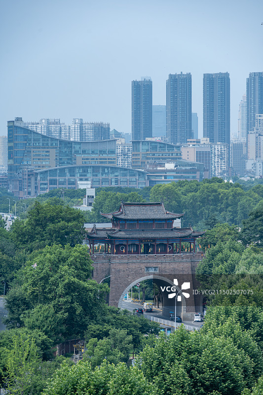 铁门关，位于湖北省武汉市汉阳区，始建于三国时期，到唐初数百年间，铁门关一直是武汉重要的军事要塞。图片素材