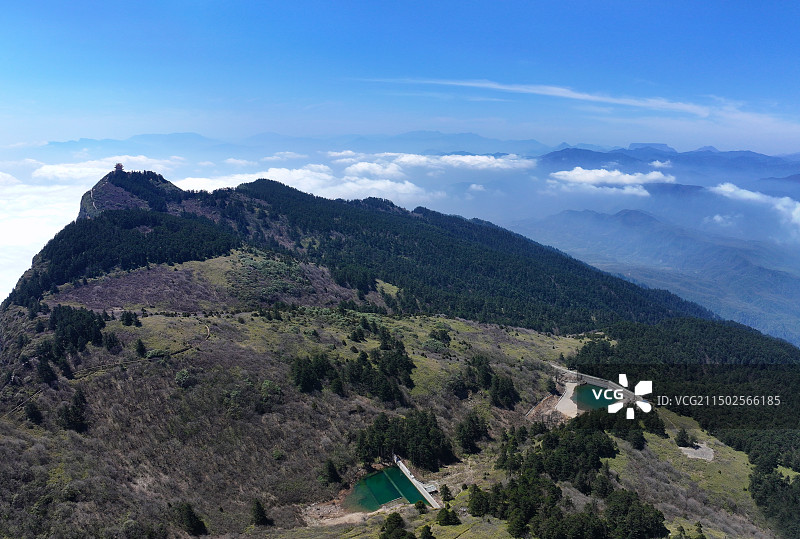 四川省乐山市峨眉山市峨眉山风景区金顶金佛普贤王菩萨万佛顶航拍图片素材