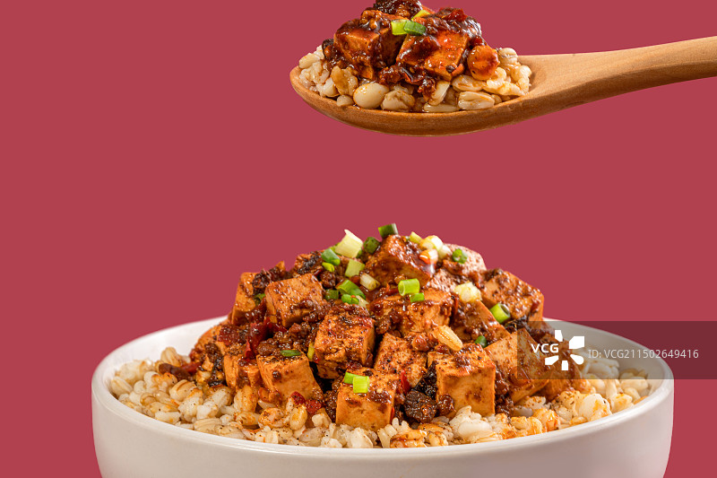 麻婆豆腐盖浇饭图片素材