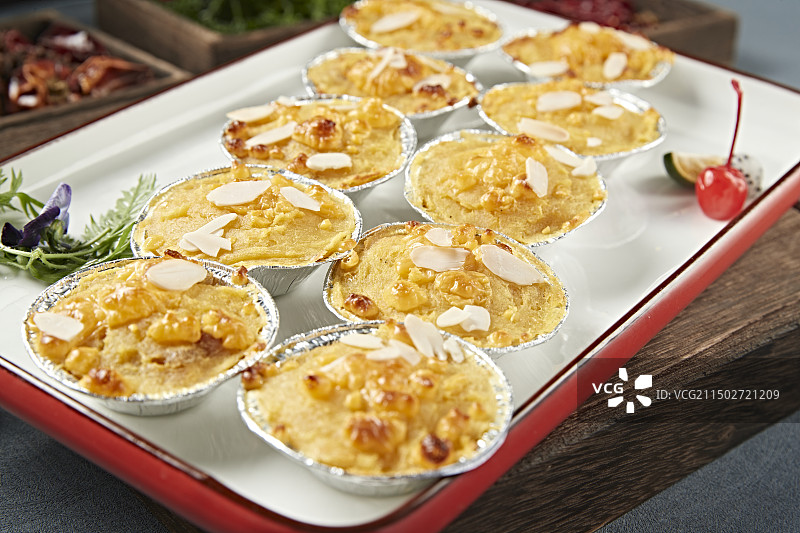 杏仁片芝士焗红薯泥图片素材