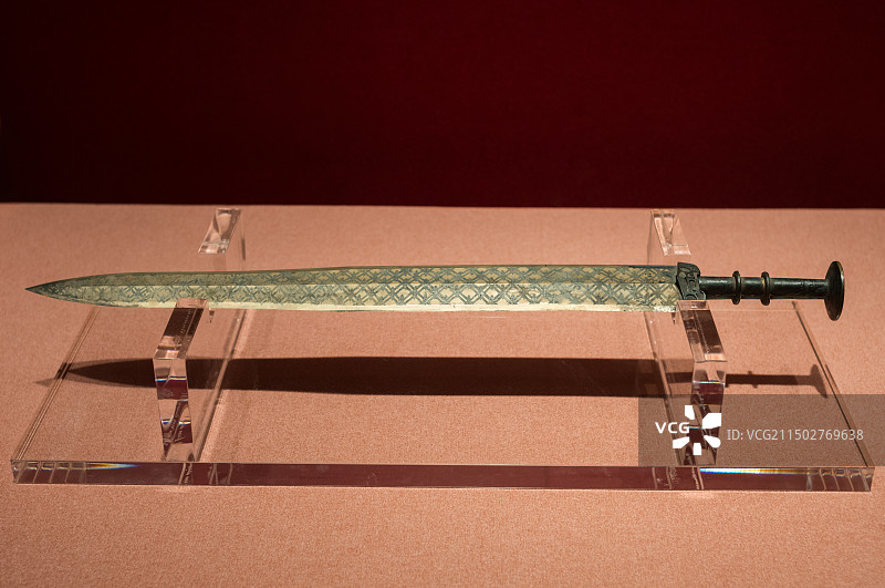 菱格纹铜剑图片素材