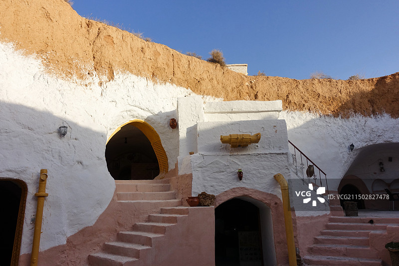 突尼斯马特马他柏柏尔部落沙漠穴居住宅图片素材