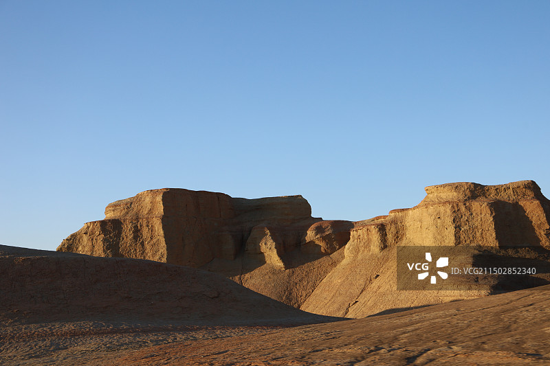 新疆雅丹地貌乌尔禾魔鬼城图片素材