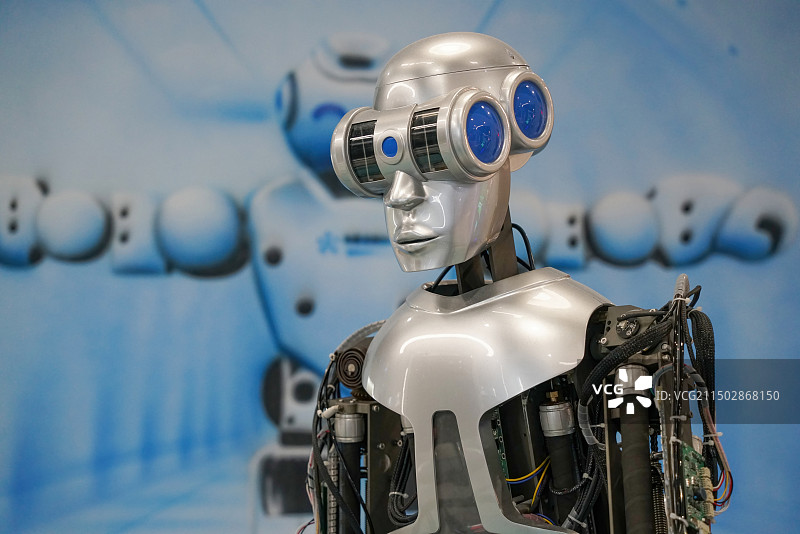 淄博科技馆里的机器人展示图片素材