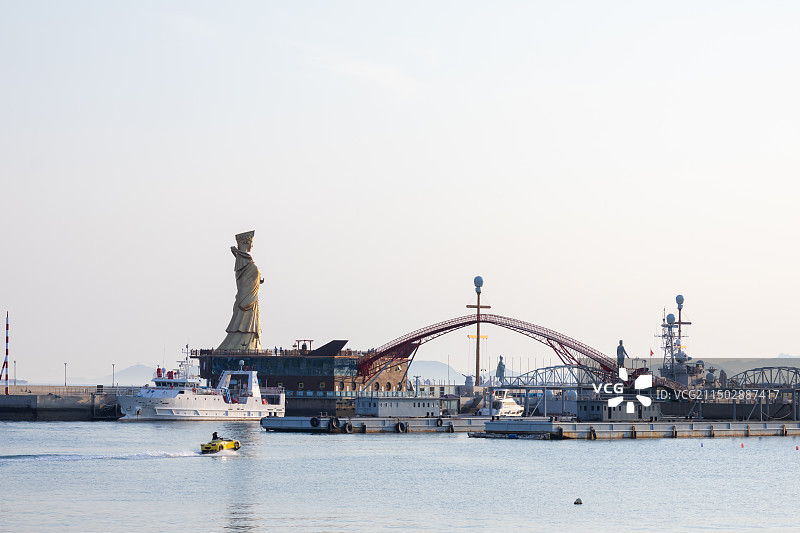 海上妈祖雕像图片素材