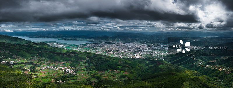 云南省红河州石屏县县城全景航拍图片素材