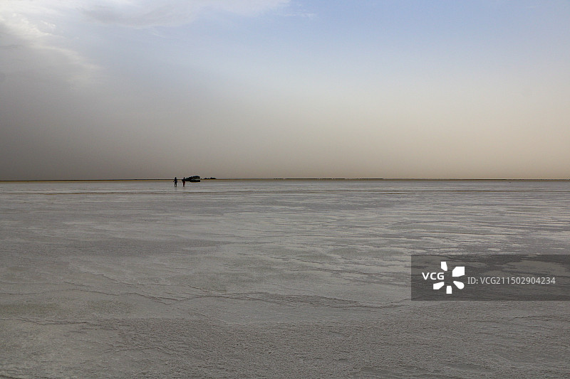 夕阳下的海滩图片素材