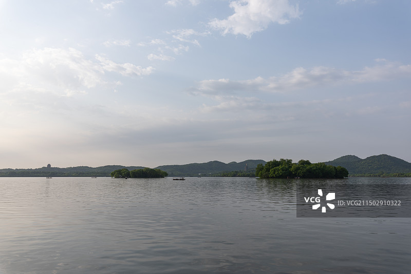杭州西湖天空湖水雷峰塔风光图片素材