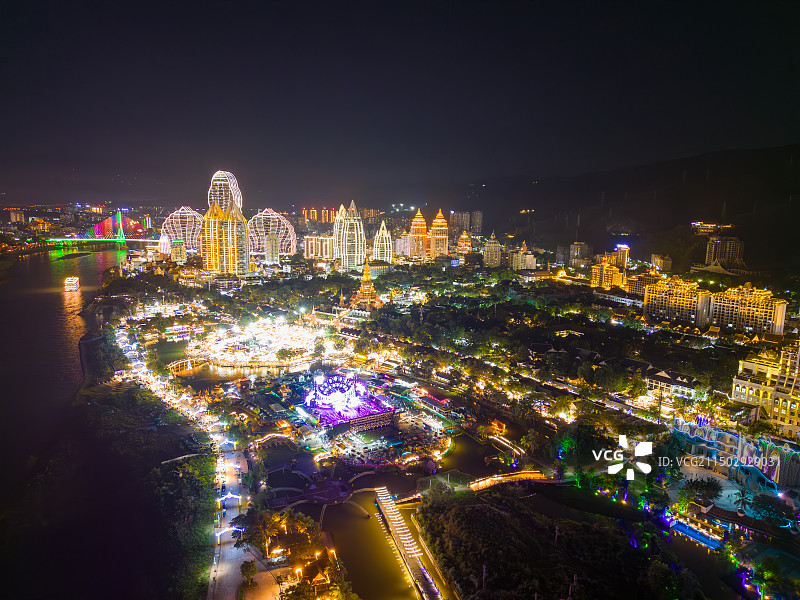 航拍西双版纳告庄西双景星光夜市图片素材