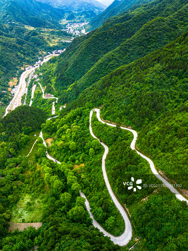 航拍蓝关古道，秦岭，西安市蓝田县图片素材