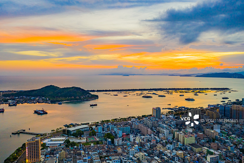 汕尾城市海岸线航拍图片素材