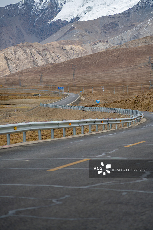 乃钦康桑雪山图片素材