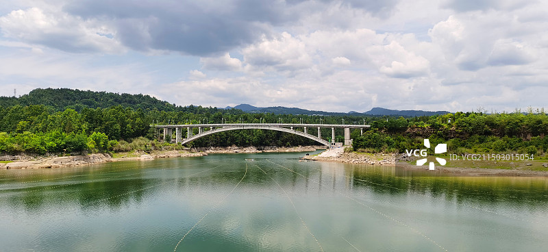 巴中山水化湖图片素材