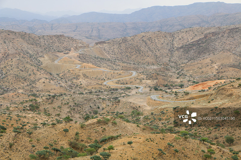 沙漠中的公路图片素材