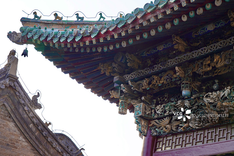开封山陕甘会馆拜殿屋檐屋脊兽图片素材