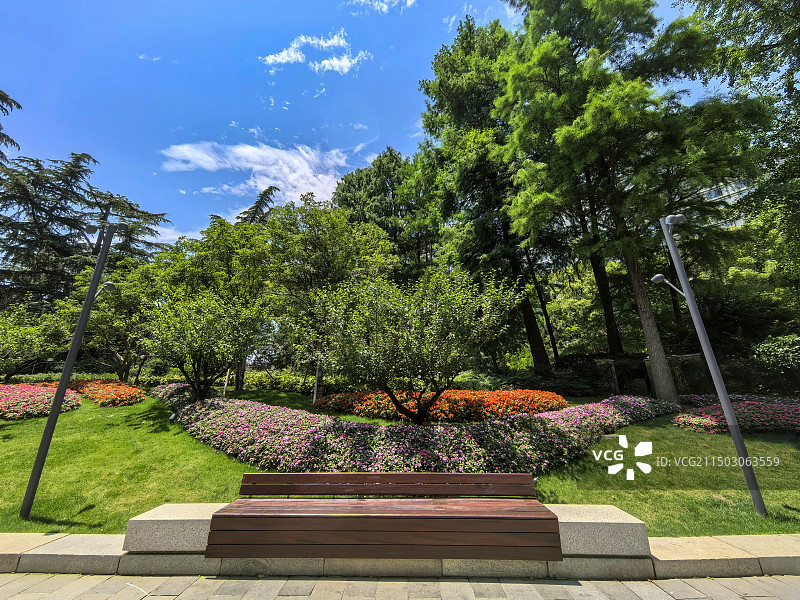 上海辅德里公园夏日风景图片素材
