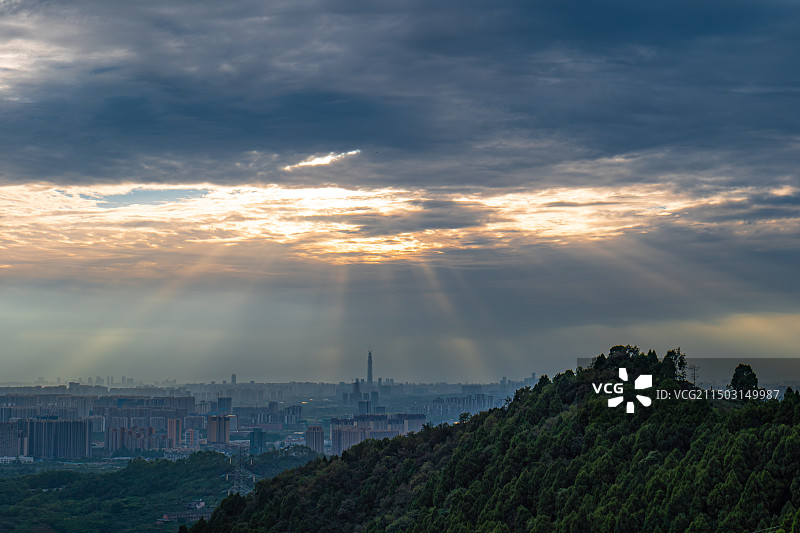成都龙泉山日落图片素材