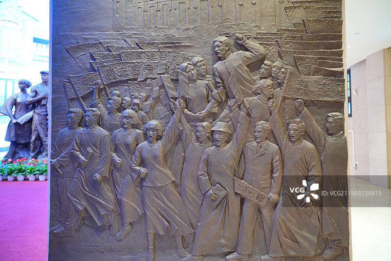 中共二大会址纪念馆雕塑   中国共产党第二次全国代表大会会址图片素材