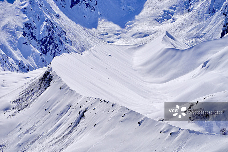 24年4月大雪崩前几日的墨脱公路图片素材