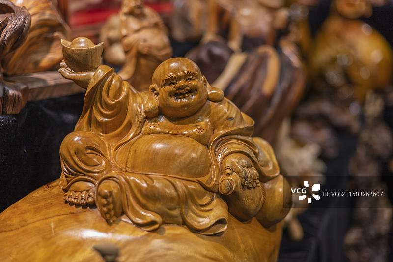 木雕弥勒佛图片素材