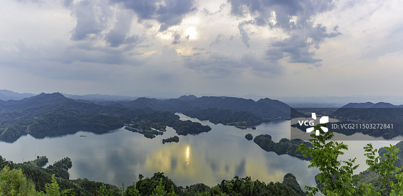 青山水库--湖北咸宁通城县图片素材