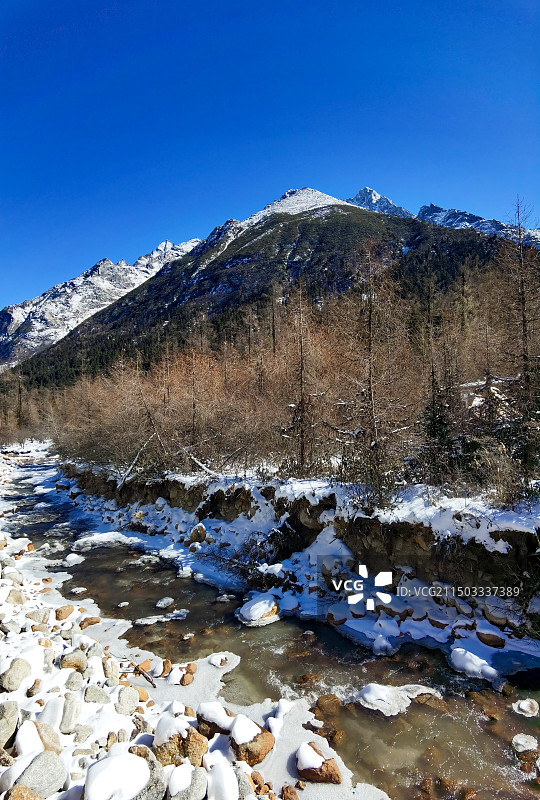 手机镜头下的达古冰川图片素材