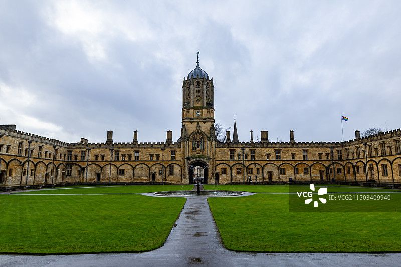 牛津大学基督堂学院汤姆方庭图片素材