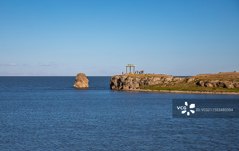 呼伦湖+成吉思汗拴马桩图片素材