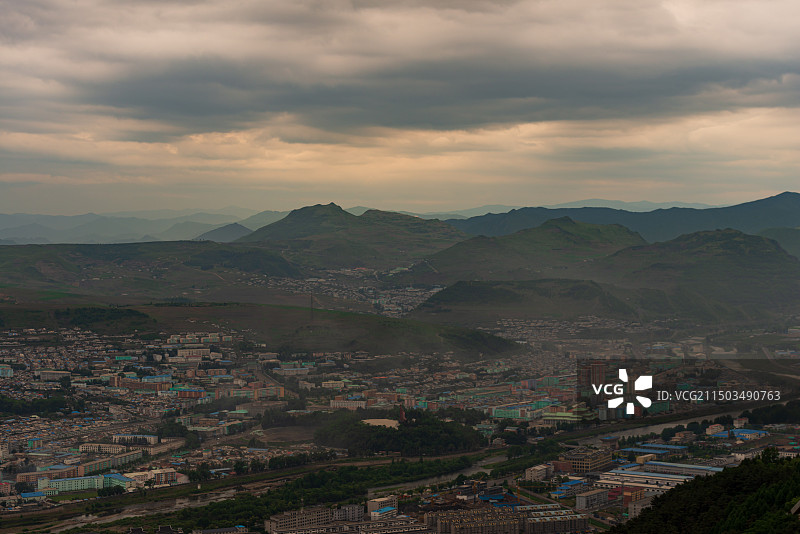 白山市长白朝鲜族自治县鸭绿江沿岸观朝鲜图片素材