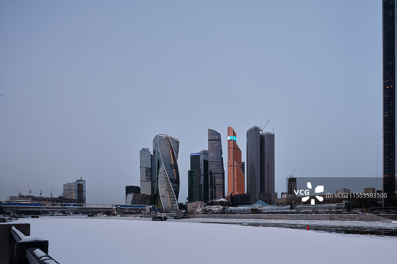俄罗斯莫斯科CBD国际商务中心城市天际线图片素材