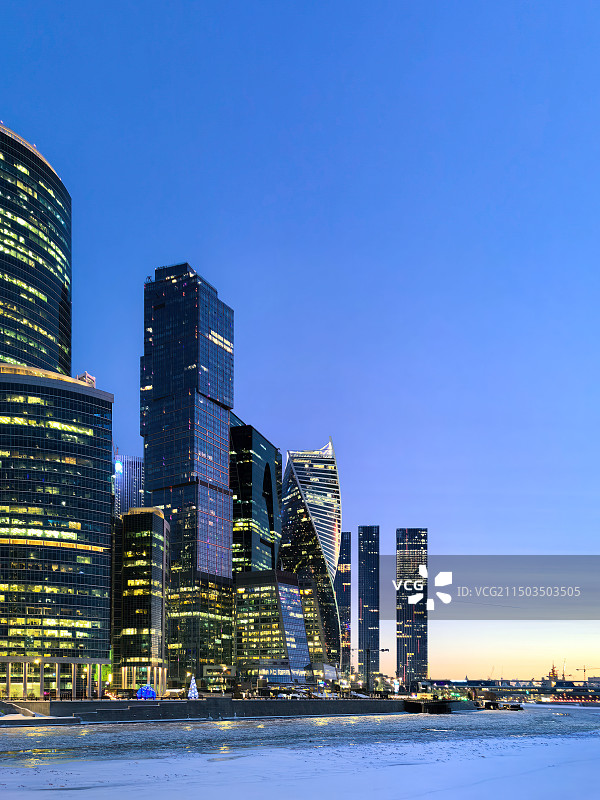 俄罗斯莫斯科CBD国际商务中心城市天际线图片素材