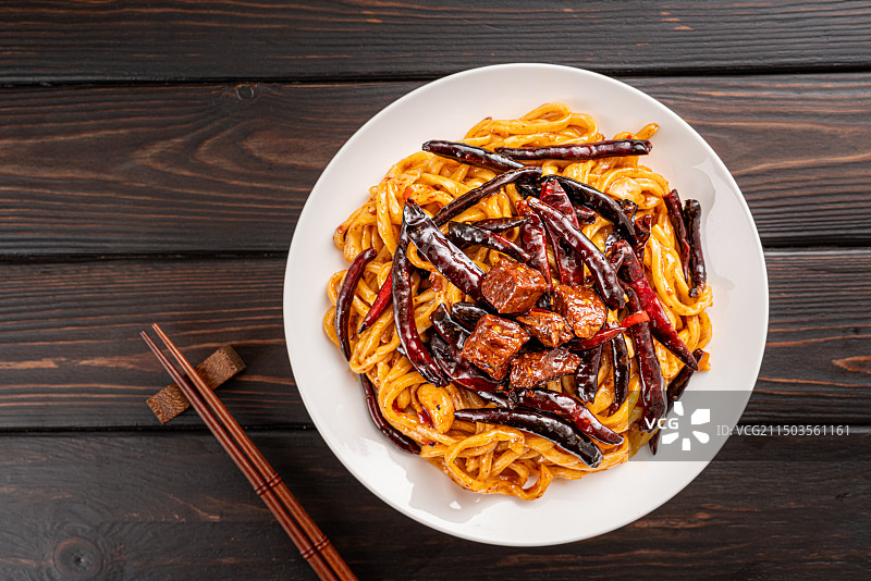 美味好吃的牛魔王拌面图片素材