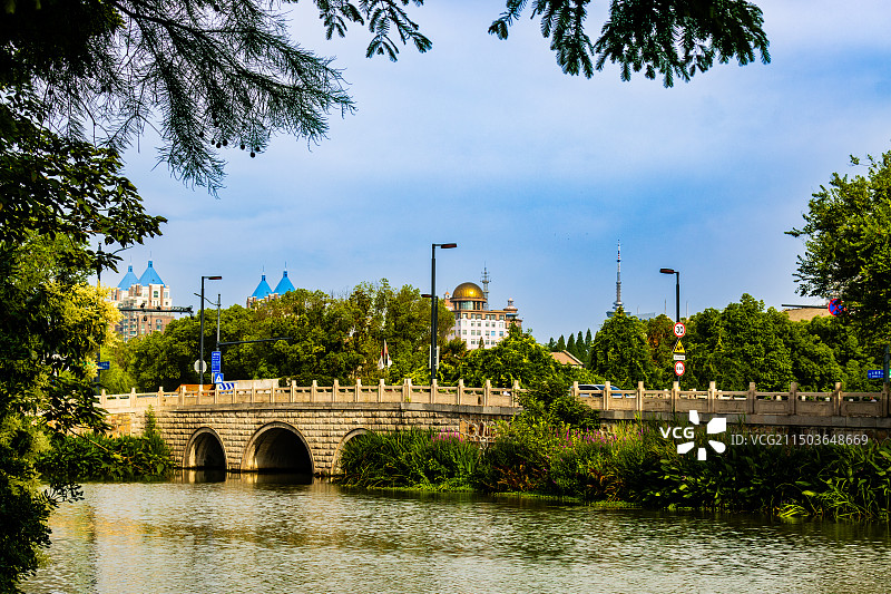 夏日濠河三元桥图片素材