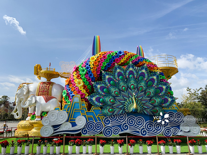 云南花车彩车图片素材