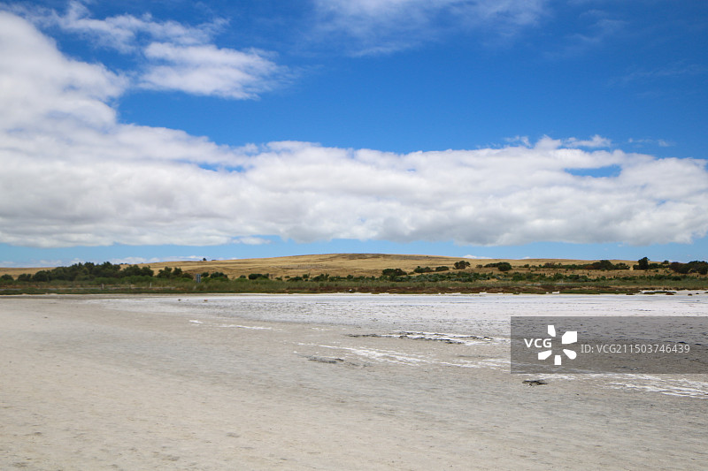 粉色盐碱湖图片素材